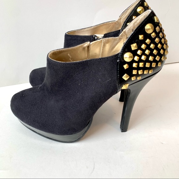 BONGO “Dionne” Gold Studded Platform Heels—SZ. 7.5 - Picture 5 of 10